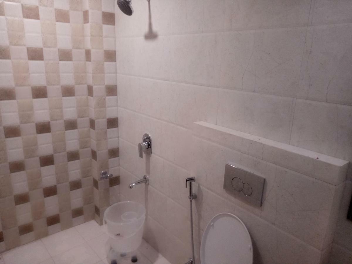 Hotel Prestige Ádzsmir Kültér fotó