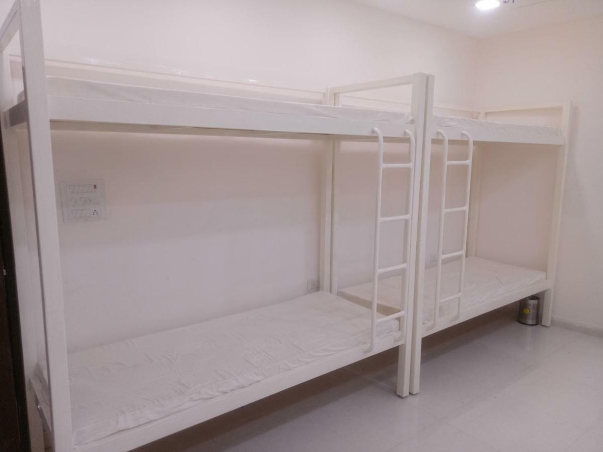 Hotel Prestige Ádzsmir Kültér fotó